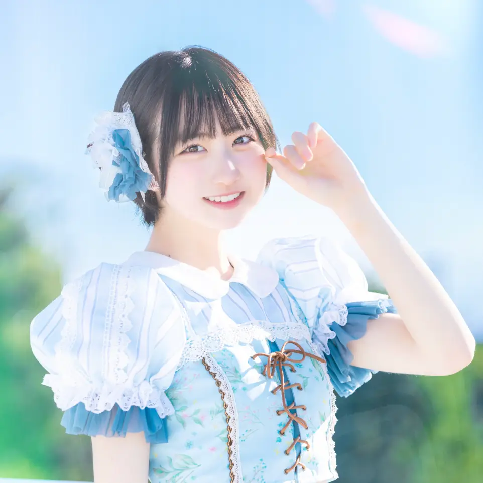 【かすみ草とステラ】一期生 人気のワインレッド衣装セット　比賀、小柴、吉川 かすみ草とステラ(1期生) | アイドルナビ