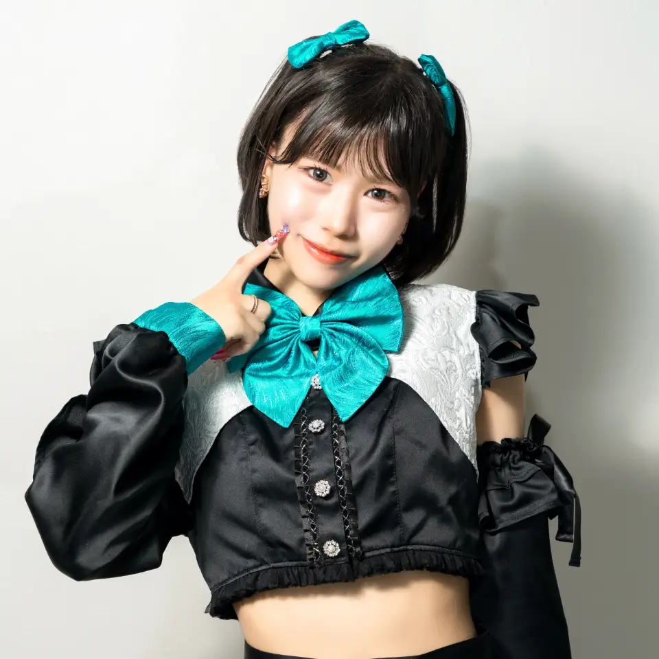 輝咲六花 | Cosmoslay | アイドルナビ